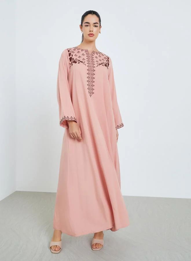 أميرة جلابية مطرزة بحافة واسعة للنساء